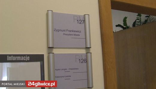 Czy gabinet za tymi drzwiami wkrótce będzie należał do innej osoby? Zygmunt Frankiewicz jest prezydentem już 17 lat.